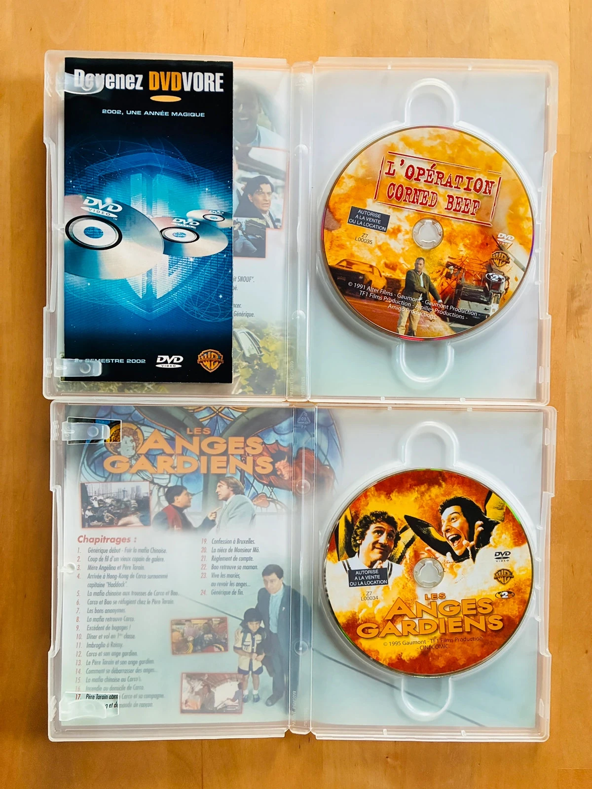Lote de 2 DVD de culto de Jean-Marie Poiré: L’opération Corned Beef y Les Anges Gardiens. – photo 2